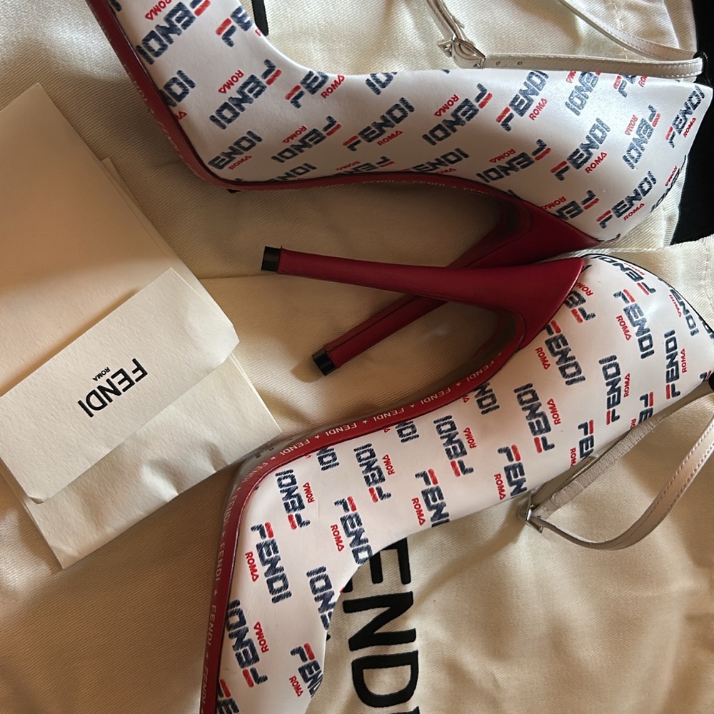 X FILA Vitello Mania Logo Print High Heel Pumps 40 White Blue Red Women